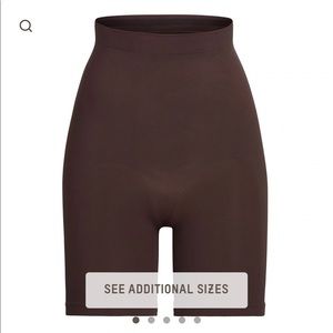 SKIMS Sculpting shorts in Cocoa